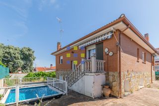 Xalet en M�ntrida. Chalet independiente muy cerca de madrid