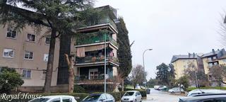 Pis  Calle pico de la maliciosa. Piso de 3 dormitorios, con terraza, todo exterior, situado en la