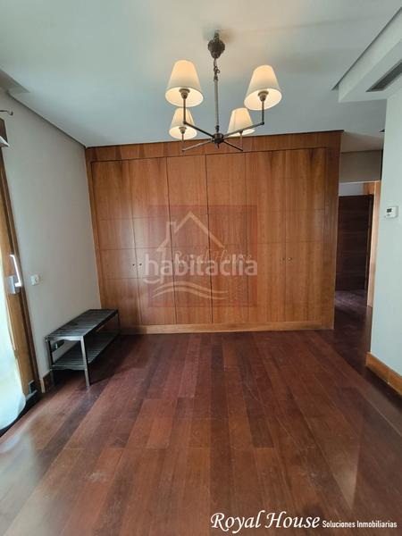 Foto 429d3bfe-6f14-4c30-ae4a-eecca558ed25. Casa aparellada amb calefacció aparcament piscina a Collado Villalba