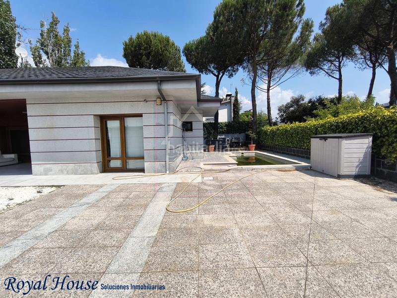 Foto e8dde0bd-f499-4743-89be-1d0ab66a0262. Casa aparellada amb calefacció aparcament piscina a Collado Villalba