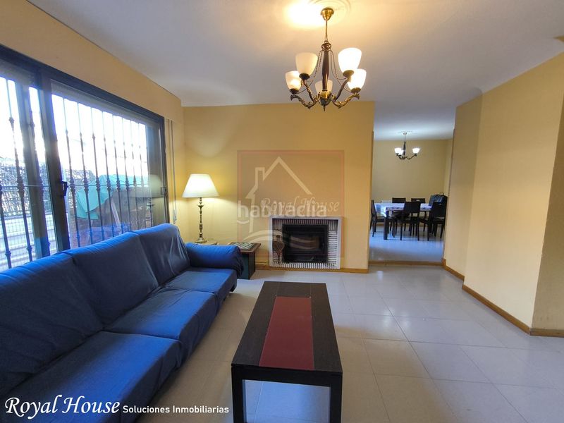 Foto c1b4ea3a-52a6-4646-bdbf-a0a732eb8f42. Casa adossada amb xemeneia calefacció piscina a El Guijo-Colonia España Galapagar