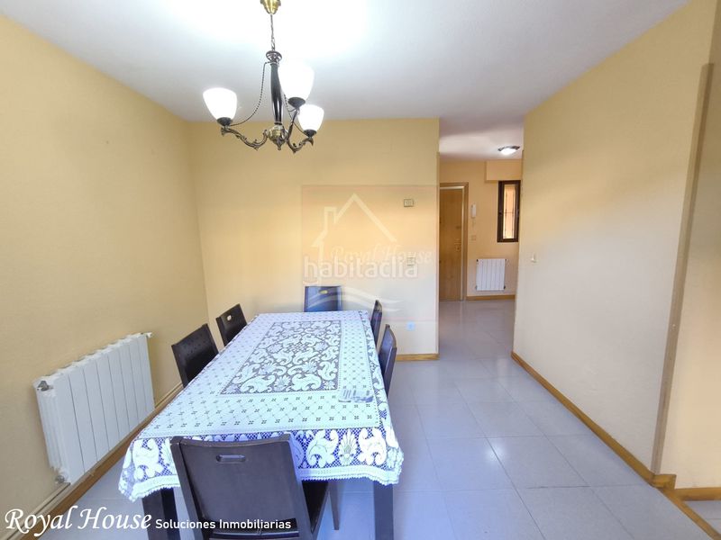 Foto caa1ada7-73d4-47a2-bbb4-dd02695d688f. Casa adossada amb xemeneia calefacció piscina a El Guijo-Colonia España Galapagar