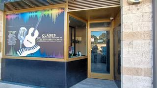 Locale commerciale en Calle los madroos 6. Local acondicionado escuela de msica, collado villalba, centro