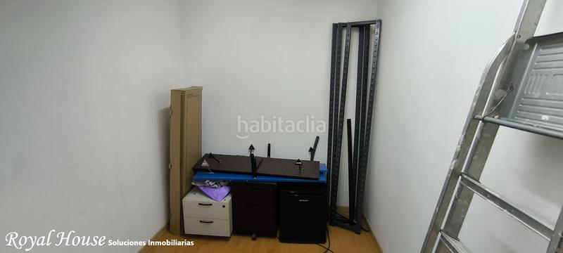 Foto 048f2b24-dc4c-402c-9bea-2298faf5272d. Local comercial a calle los madroños 6 a Villalba Estación Collado Villalba