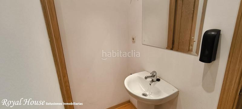 Foto 1f48dc2d-4db8-4eaa-82d2-dd09bea18b08. Local comercial a calle los madroños 6 a Villalba Estación Collado Villalba