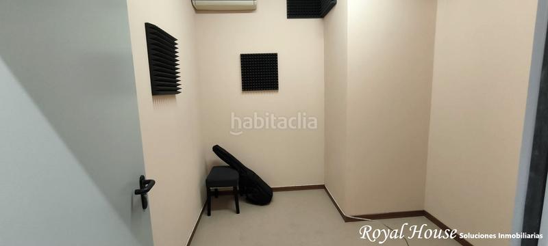 Foto 379ee622-b897-4ca6-b33a-e1b489c66cd5. Local comercial a calle los madroños 6 a Villalba Estación Collado Villalba