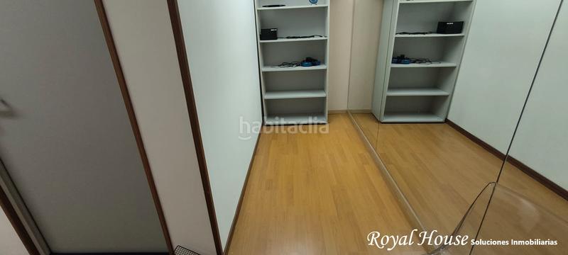 Foto 5cc046a3-3d2a-4b92-9367-3baefc5aed41. Local comercial a calle los madroños 6 a Villalba Estación Collado Villalba