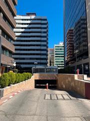 Parking coche  Paseo de la castellana 135. Estupenda plaza en el centro financiero de madrid