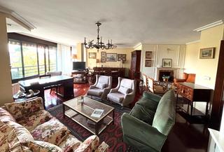 Pis a Carretera del Plantío. Amplio piso en venta en una de las mejores urbanizaciones de maj