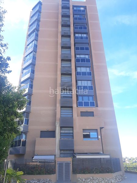 Foto 0cafb65d-c4f1-4600-a65f-8e058cc17a63. Rent flat with heating parking pool in Valdezarza Madrid