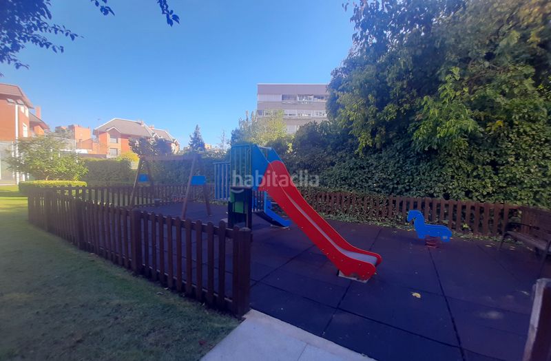 Foto 58dac782-4fbf-4ad2-a45b-7f100fd9893e. Rent flat with heating parking pool in Valdezarza Madrid