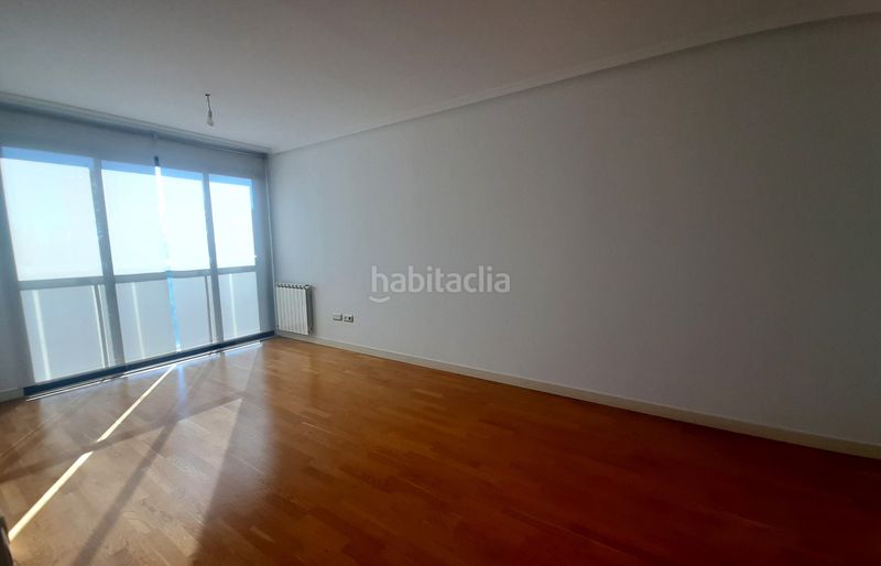 Foto 96688b63-1e83-4ace-98f5-5576f029b1f5. Rent flat with heating parking pool in Valdezarza Madrid