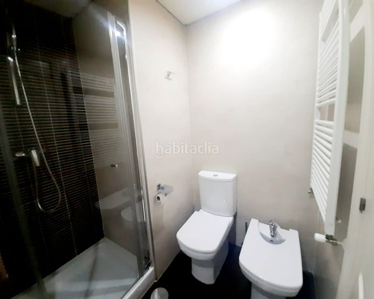 Foto c8a3cb81-a8f9-4cc4-bcef-f6de3870d05a. Rent flat with heating parking pool in Valdezarza Madrid