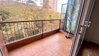 Pis  Rambla de prim. Finca de obra vista!!!!!