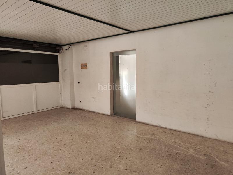 Foto ba2de5c6-48c5-4e81-af01-be0000b37380. Geschäftsraum in carrer de l'escultor llimona 4 in Viladecans