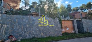 Terreno residencial en Carrer clot del boix 6. Oportunidad con rebaje y cimentación
