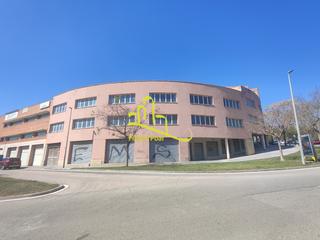 Office space in Avinguda cornisa 11. Amplio edificio de oficinas