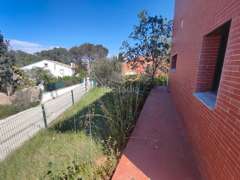 Foto 5eb95ffd-ba60-48e7-b0b5-769e677044a2. Casa aparellada a Olèrdola