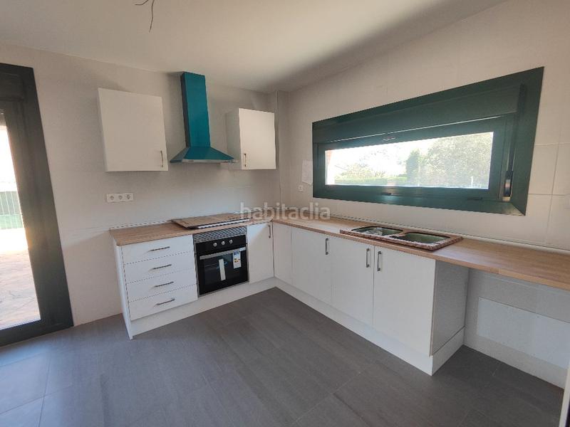 Foto 656e4d7c-a2b2-4bba-95d5-fd1f0f966cab. Casa aparellada a Olèrdola