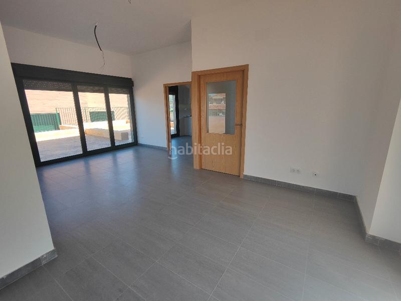 Foto 660452d7-f414-4b81-ac0c-10ca0b25568e. Casa aparellada a Olèrdola