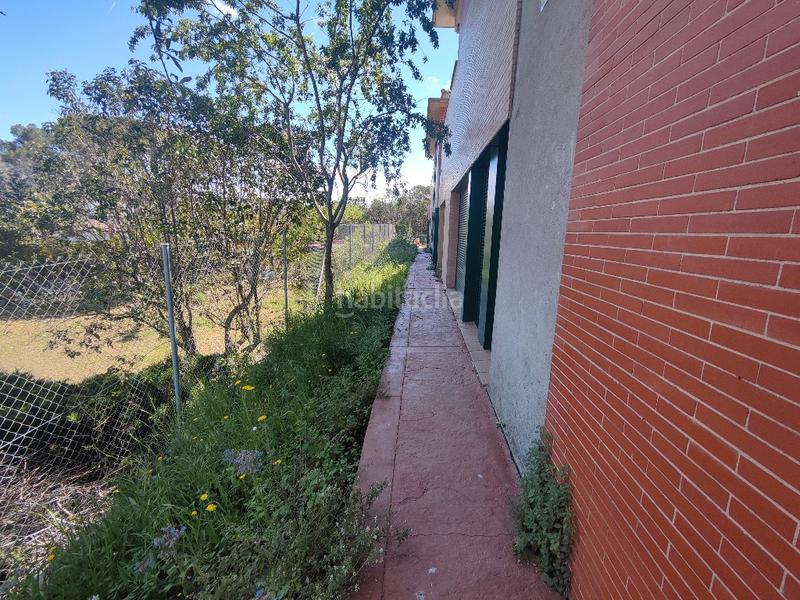 Foto a2a4925a-9d85-4a66-8ed9-6826bd699e2b. Casa aparellada a Olèrdola