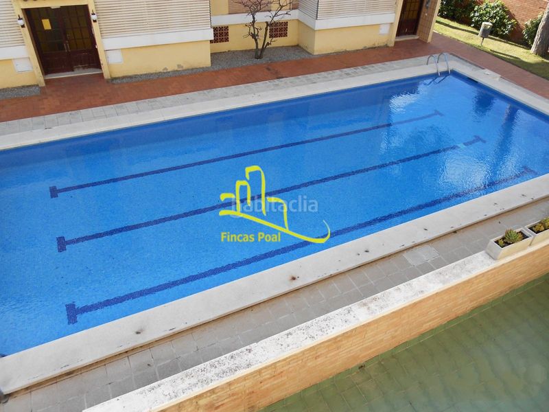Foto 55f81d9a-5f46-4648-933d-01c43b8f175a. Pis amb calefacció aparcament piscina a Baixador Castelldefels