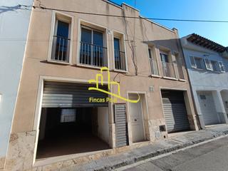 Casa  Carrer cami de valls. 2 duplex y local