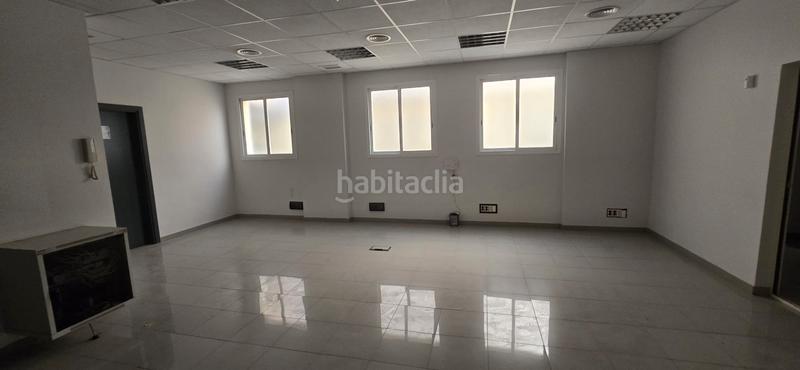 Foto 711544fd-fcf7-48e6-91d2-00525a5d9e96. Business premise in carrer del metge carrera 167 in Olesa de Montserrat