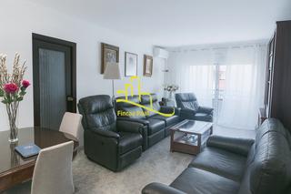 Appartement  Avinguda de ballester. 4 dormitorios, ascensor y terraza