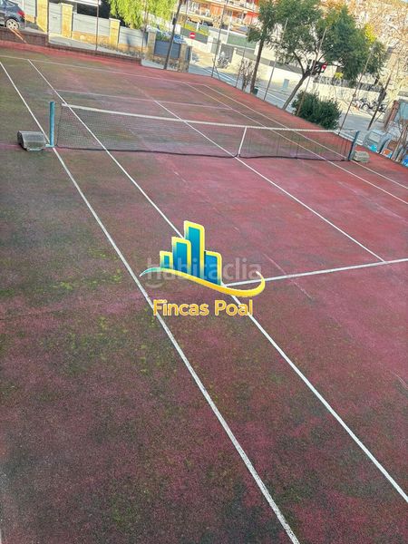 Foto 4e53570b-a450-4bde-bc40-66dbe637f1d4. Pis amb xemeneia calefacció piscina a Montmar Castelldefels
