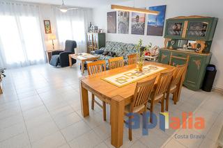 Appartement in Del president macià 118. Amplio y luminoso piso a 2 minutos de la playa en palamós