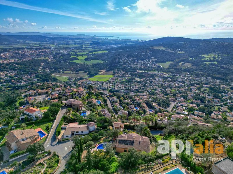 Foto d9ee1fa9-18f7-43b0-9c6c-14017652c7e8. Xalet amb calefacció aparcament piscina a Cabanyes-Mas Ambrós-Mas Pallí Calonge