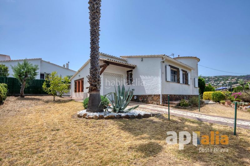 Foto fafb37f2-9704-429f-8531-fe27491d36ba. Xalet amb aparcament piscina a Cabanyes-Mas Ambrós-Mas Pallí Calonge