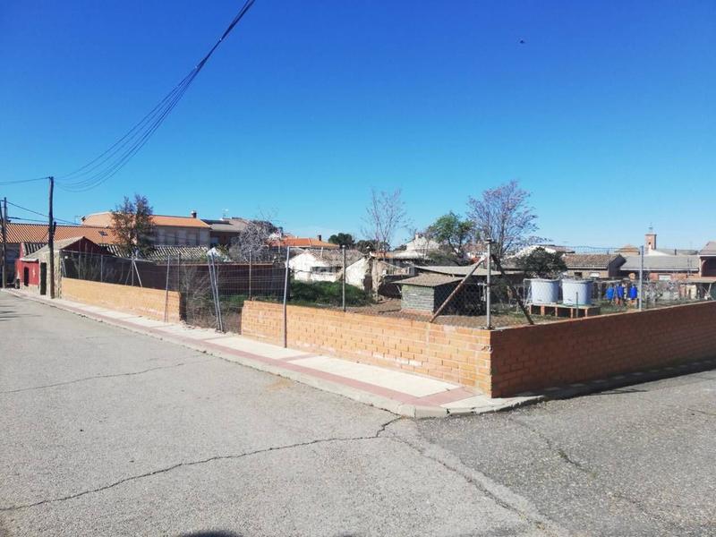 Foto dd07845a-b0e5-49bf-8abf-ccc8ef808d17. Terreny residencial a Layos