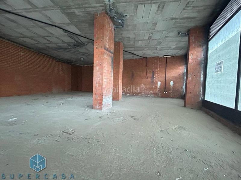 Foto aa973df9-9344-4366-bd9a-e8f539340b1d. Locale commerciale in Mora