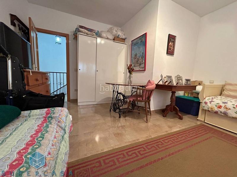 Foto 7f8e8956-b4af-47ab-83a5-38afd9d37ba6. Casa adossada amb calefacció aparcament a Puebla de Montalbán (La)