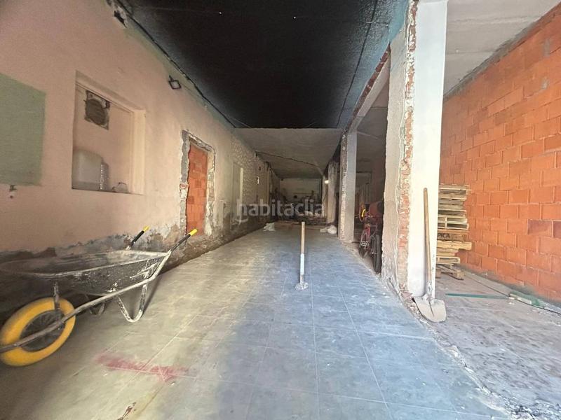 Foto 8cb43917-096e-43cf-850d-f6498da54655. Rent business premise in Bargas