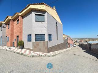 Casa aparellada  Cañuelo. Chalet pareado en venta en almonacid de toledo