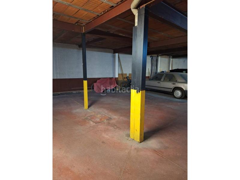 Foto 0607aeeb-2927-460a-ad5d-1aabfb77a064. Parking voiture dans Olías del Rey