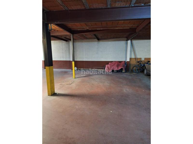 Foto 958a3920-cb87-4938-ab26-01d1b98322a9. Parking voiture dans Olías del Rey