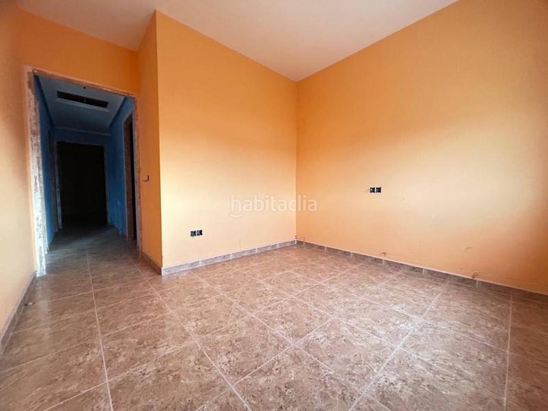 Foto 46332eae-310d-49df-953f-ffaed1e20c4c. Reihenhaus mit parking in Consuegra