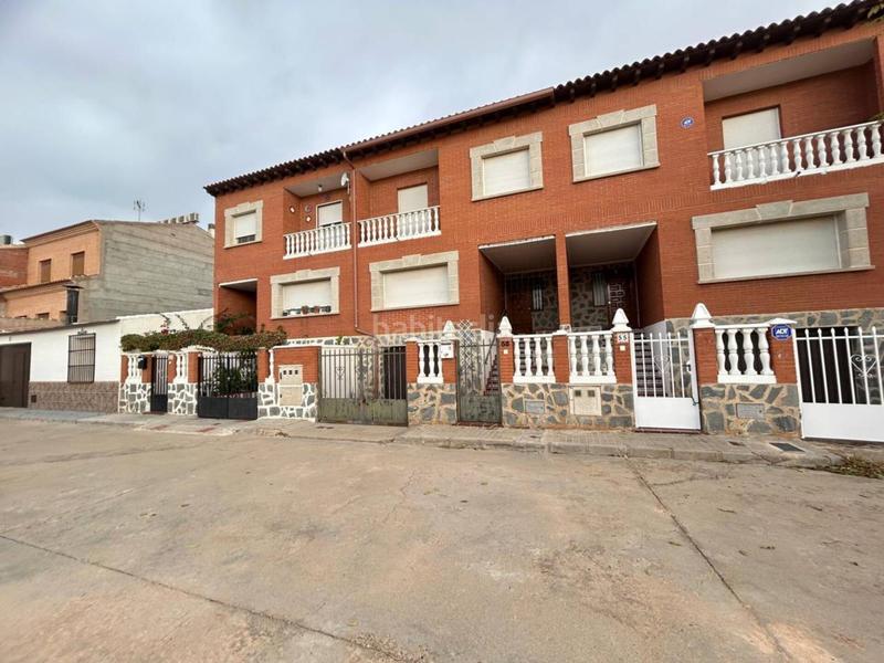 Foto 564ba4c6-ac05-485d-aa1f-4ad78d22d170. Reihenhaus mit parking in Consuegra