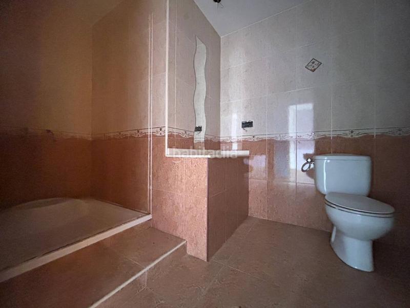 Foto 62ee02f9-0c52-4200-8fca-3265e7e0d305. Reihenhaus mit parking in Consuegra