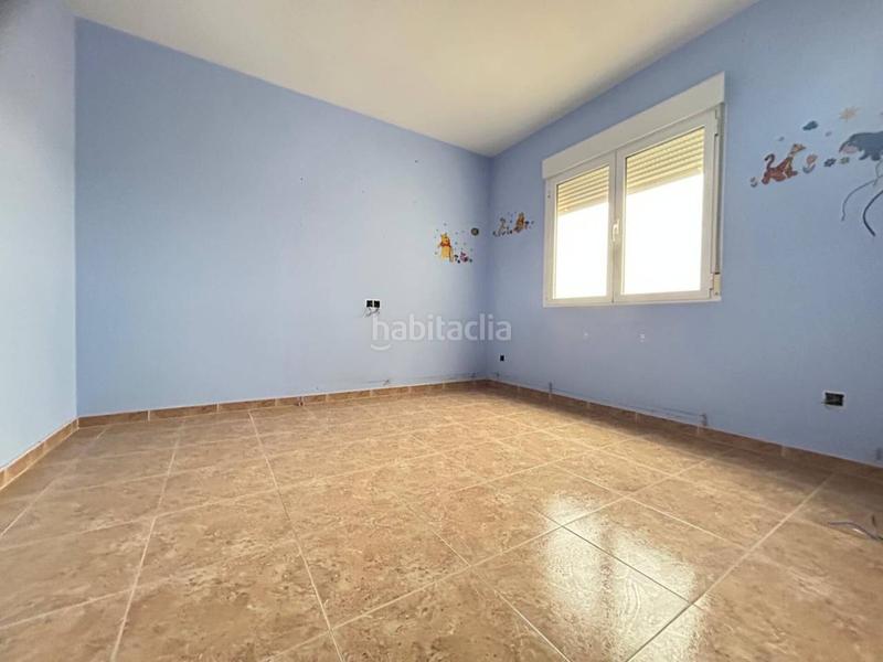 Foto 8f21d943-8198-4707-81ff-bda0cd324267. Reihenhaus mit parking in Consuegra