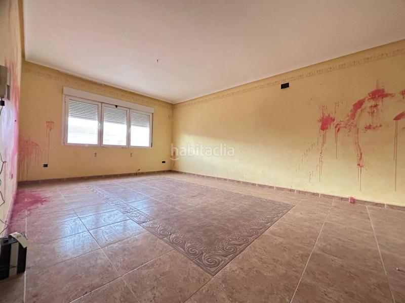 Foto a191ac22-a884-4b7c-b863-0c607224a4be. Reihenhaus mit parking in Consuegra