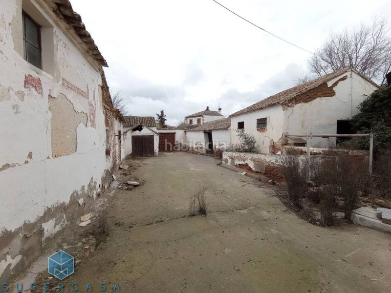 Foto 30182015-5cac-4610-821d-6e9e20e0e273. Casa amb aparcament a Polán