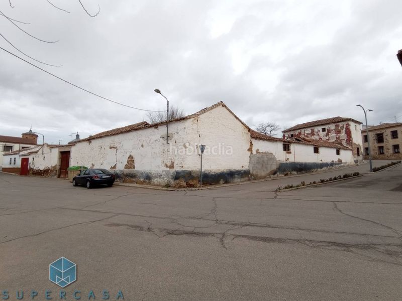 Foto a3f5b33a-1f5a-4281-b9e7-aad5cbf6805b. Casa amb aparcament a Polán