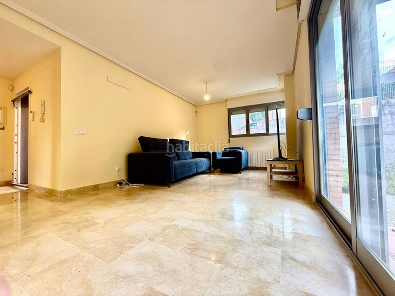 Foto 0c247e47-3718-489d-8653-9243e12365ff. Casa aparellada amb calefacció aparcament piscina a Bargas