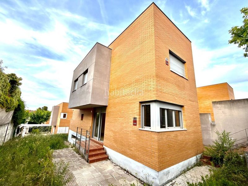 Foto 876bdf84-7eb6-4e3e-80b6-7804bab8a78a. Casa aparellada amb calefacció aparcament piscina a Bargas