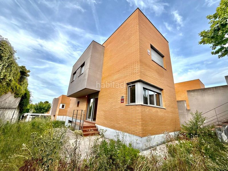 Foto aafc31fa-6a1d-440a-805f-326d12875cf6. Casa aparellada amb calefacció aparcament piscina a Bargas